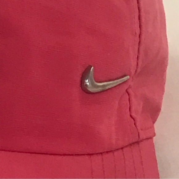 Nike Heritage86 Woman's Adjustable Pink Ball Cap - Picture 2 of 16